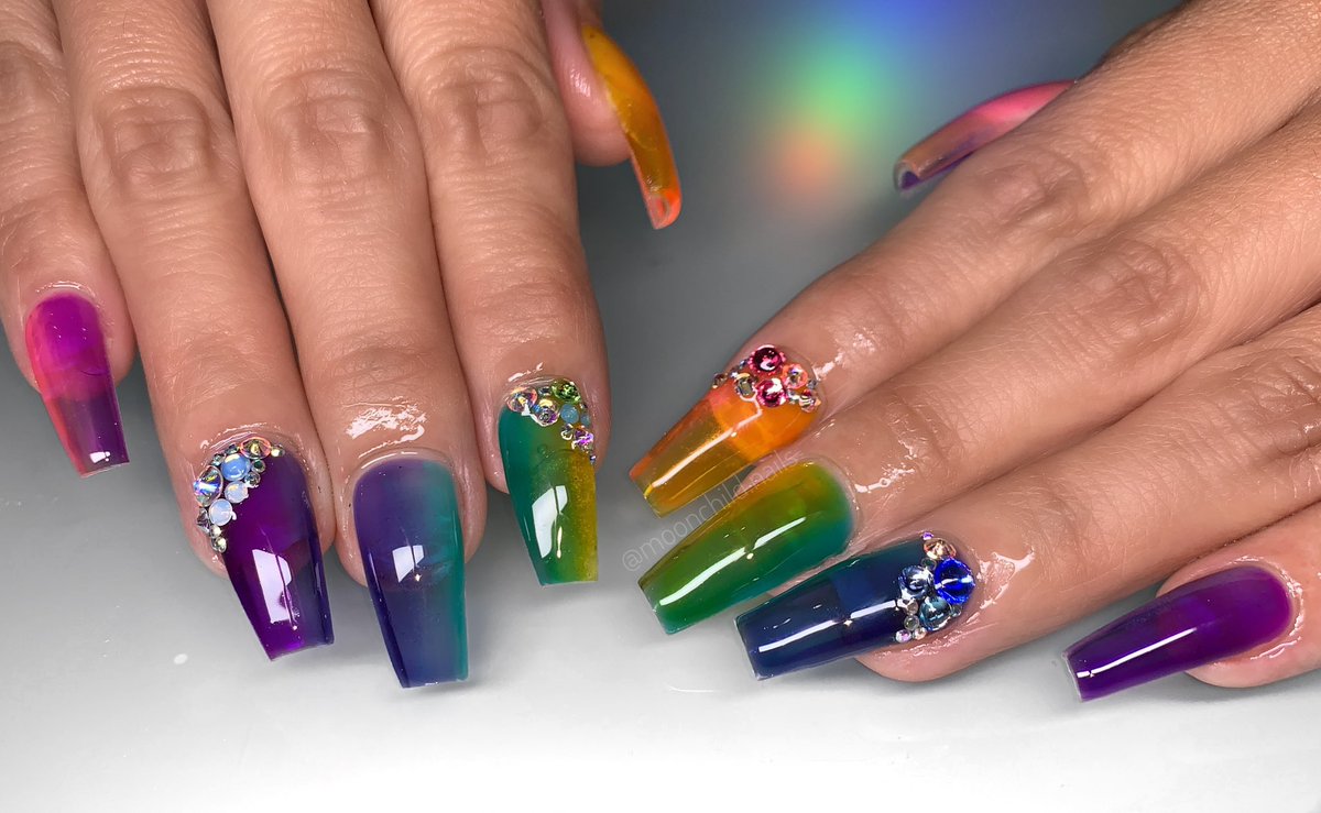 moonchildnails's tweet photo. Some of my recent work 💖 #nails #nailporn @nailsmag @NailproMagazine @ABHcosmetics @KiaraSkyNails #nailedit #beauty https://t.co/A7yC7CIVVs