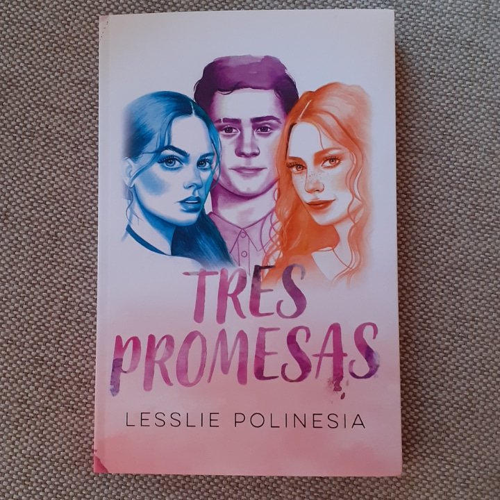 Khory_L_'s tweet photo. @PPTeamLesslie Porfin tengo el libro, no paro de leerlo, despues de tres semanas por fin lo tengo y valio la pena, esta increible.
#ppteamlesslie https://t.co/xSL5AZCmWK
