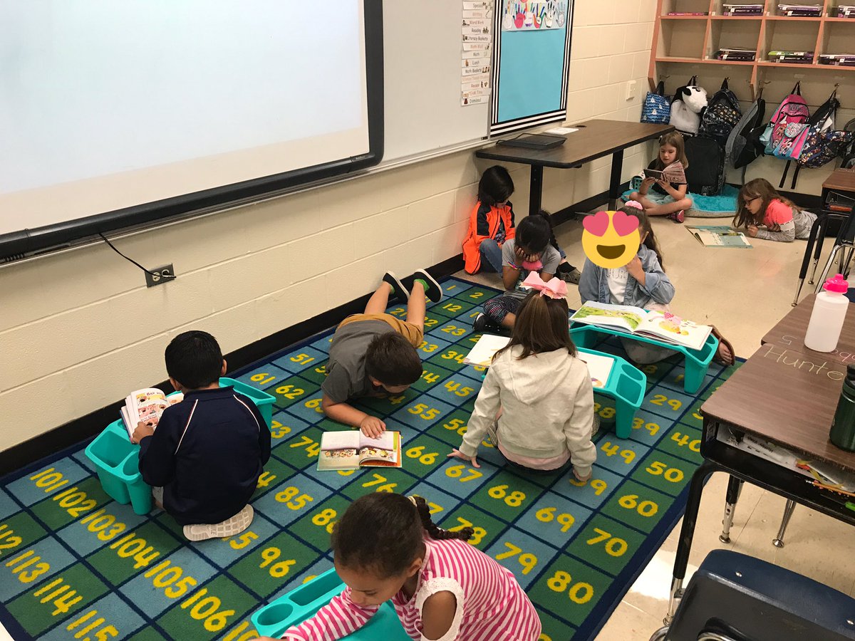 MsBrenner18's tweet photo. Stellar 2nd grade graders comfortably working on their reading stamina 📚📚📚 @NISDGalm #wearegalm https://t.co/7tJJKZunKC