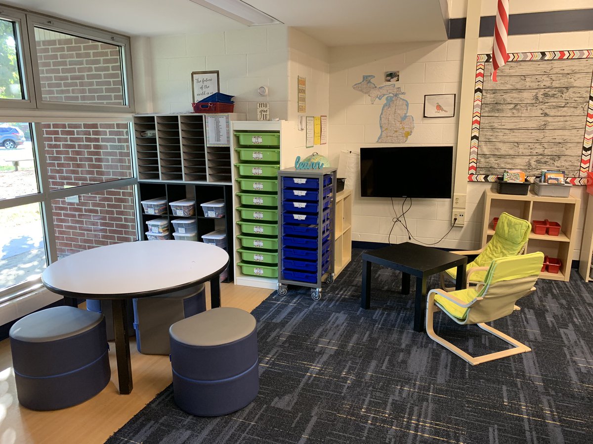 Garbarz3rdPR's tweet photo. Love these new learning spaces! So excited to see just what the kiddos can create, discover, accomplish, and become with these this year! #SASlearningspace https://t.co/t0qfuYacXQ