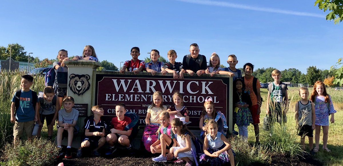 Jamison Hunt is ready for a great year at <a href="/CBWarwickElem/">Warwick Elementary School CBSD</a> 🐻 #powerpawpride