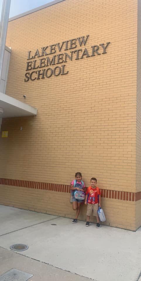 LES_CHPS's tweet photo. The first day of school is always our favorite day of the year! We loved seeing our returning friends and meeting our new Owls! 🦉✏️✂️ #ColonialPride https://t.co/L1IY12s8MD