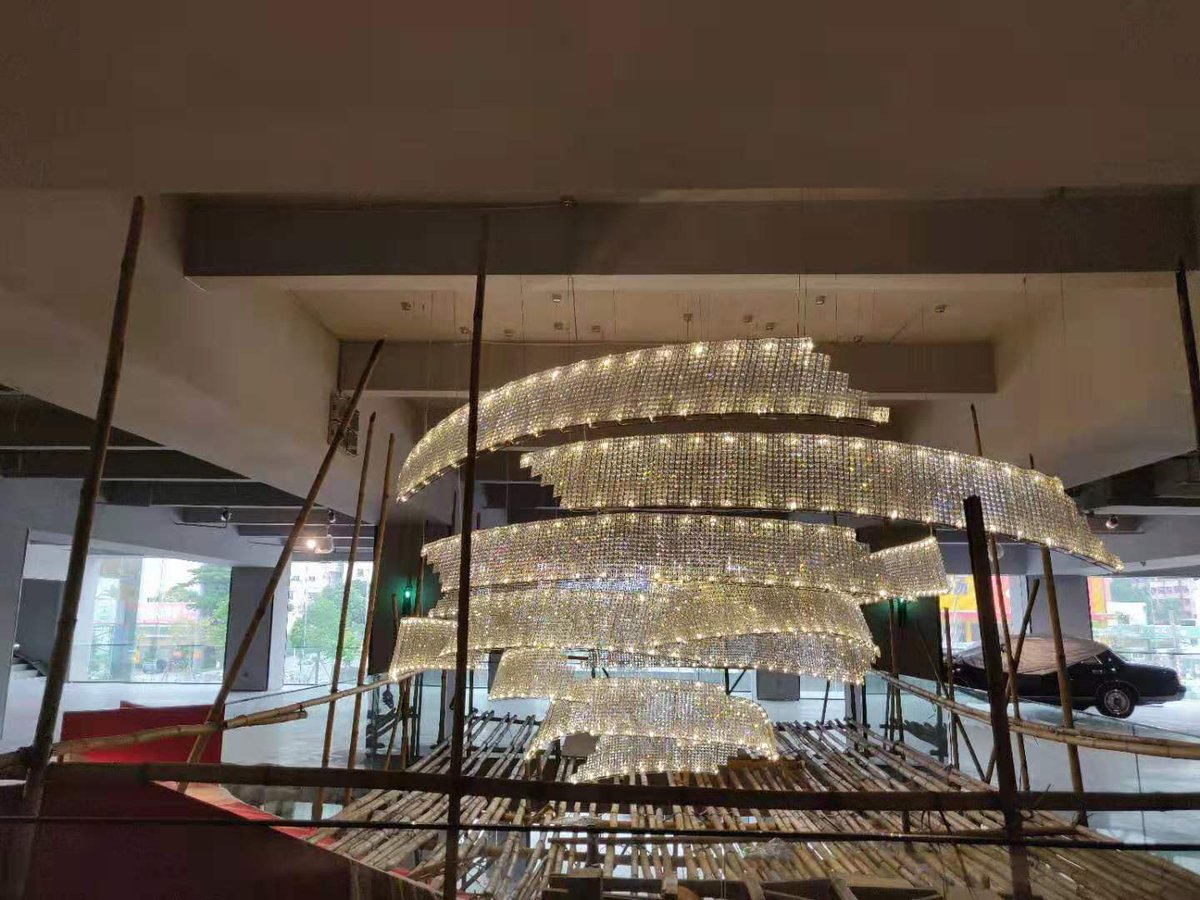 ANCLighting's tweet image. Installation procedure of the big size customized crytal chandelier for the Hotel.
#Chandelier
#glasschandelier
#linearchandelier
#kitchenchandelier

anclighting.com