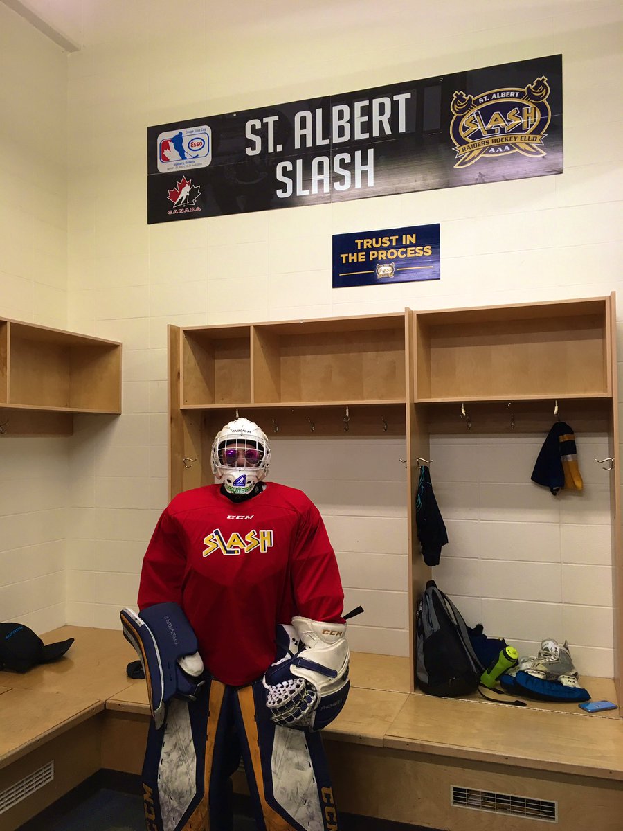 stalbert_slash's tweet photo. Thanks @slwmidgetaa2018 and the Esso Cup committee for the awesome new editions to our dressing room! Brought a little piece of Sudbury back home with us! 🙏 https://t.co/hoVYrkVR9q