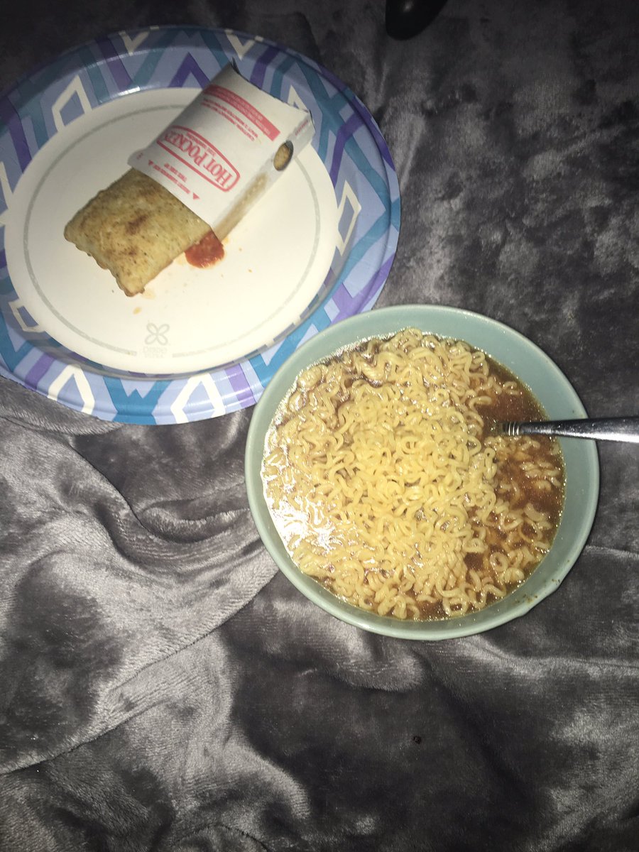 MidgetLoveSpawn's tweet image. You know what? I’ve been dying for some ramen noodles, and a hot pocket. And I’m gonna have it, because I don’t wanna deny myself right now. And I’m really proud of that, so that’s what I’m gonna do. Eat a lot, no purging, no exercise. And I feel happy.