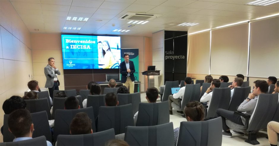 inetum_es's tweet photo. Hoy es un gran día para nosotros. Hoy damos la bienvenida a nuevo #talento, que nos permite seguir construyendo IECISA. #digitalevolution
¡Bienvenidos! 
#iecisaTalento, personas que hacen IECISA. https://t.co/KmdOTy1537