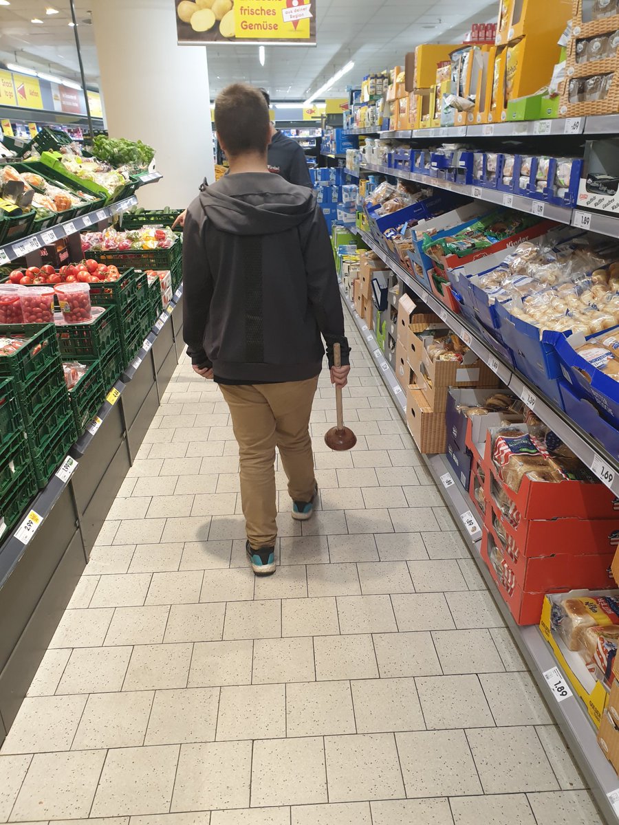 pete_1990's tweet photo. @PietCS ist bereit fürs Major. https://t.co/YNWGiNBrlX