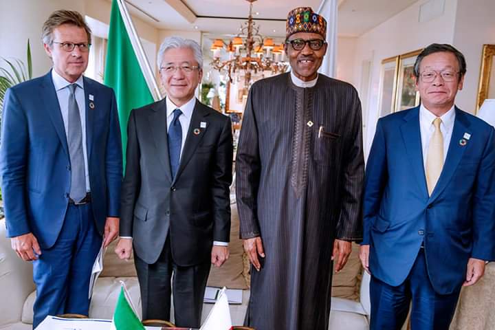 Architect3DinNg's tweet photo. Any forward thinking govt will be actively anticipatory at all times. What were the @NGRPresident &amp; @NGRSenate thinking by delaying action on a highly volatile &amp; critical issue as #Xenophobia against its citizens! An issue that cld quickly result in degenerative chaos!? SMH https://t.co/aJUUGIq5Sn