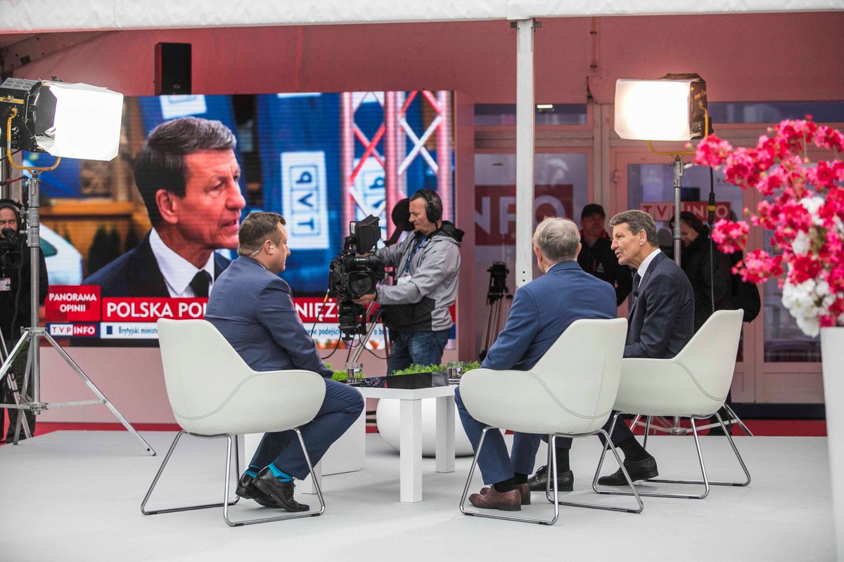 XXIX Forum Ekonomiczne w Krynicy- Zdroju rozpoczęte. Ponad 200 paneli dyskusyjnych i wykładów, warsztaty, prezentacje narodowe i regionalne. Liczne wydarzenia kulturalne oraz debaty plenerowe zorganizowane pod hasłem „Europa jutra. Silna, czyli jaka?”