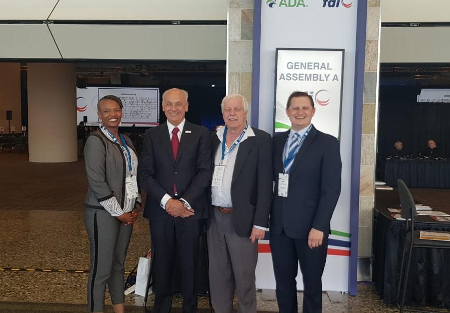 SADentalAssoc's tweet photo. Dr Makwakwa (FDI SADA National Liaison Officer, FDI Rep, Dr Vermeulen (President FDI ARO and Dr Putter (Board Chairperson) at the @fdiworlddental World Dental Congress 2019, in San Francisco.
#sada #sada19 #WorldDentalCongress #ADAFDI #dentistry #oralhealth #dentist https://t.co/mEQ9qmBb3p