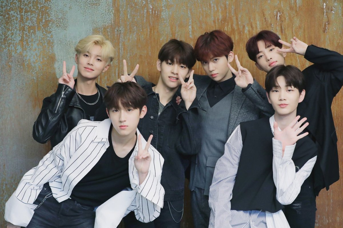 Woollim_rookie's tweet photo. [Woollim Rookie_All] 비오는 꿀꿀한 수요일! 
행복하게 마무리 하시라고 깜짝 셀카 선물을 준비했어요 💗 #1분1초(#돌아와줘) 앞으로도 많은 사랑 부탁드립니다 🥰

#woollim #울림 
#창욱 #민서 #성준 https://t.co/WNdJMBf6om