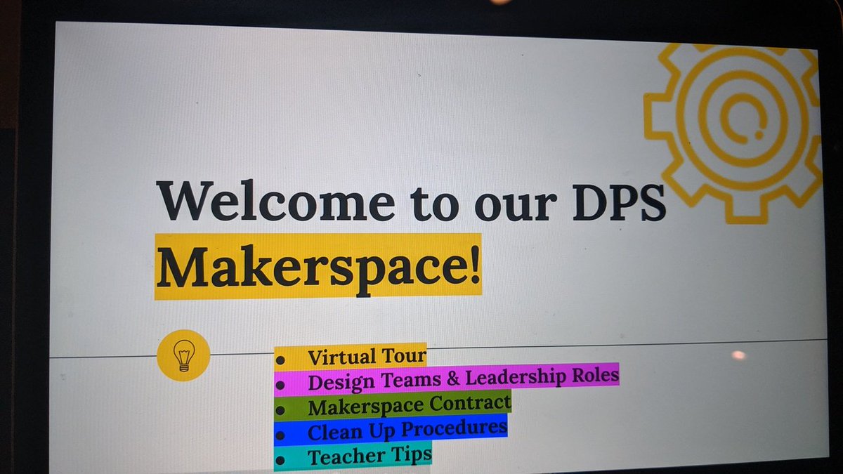 christinekdixon's tweet photo. When you're totally engaged in a project & you can't turn your brain off ๐คช
Creating this Day 1 in @DoublePeak_K8 #Makerspace for Ts: virtual tour, leadership roles, expectations & T tips to keep the T ๐ amidst the #creativechaos! #designthinking #dtk12chat #makerspaceproblems https://t.co/LwUKNZZHaE