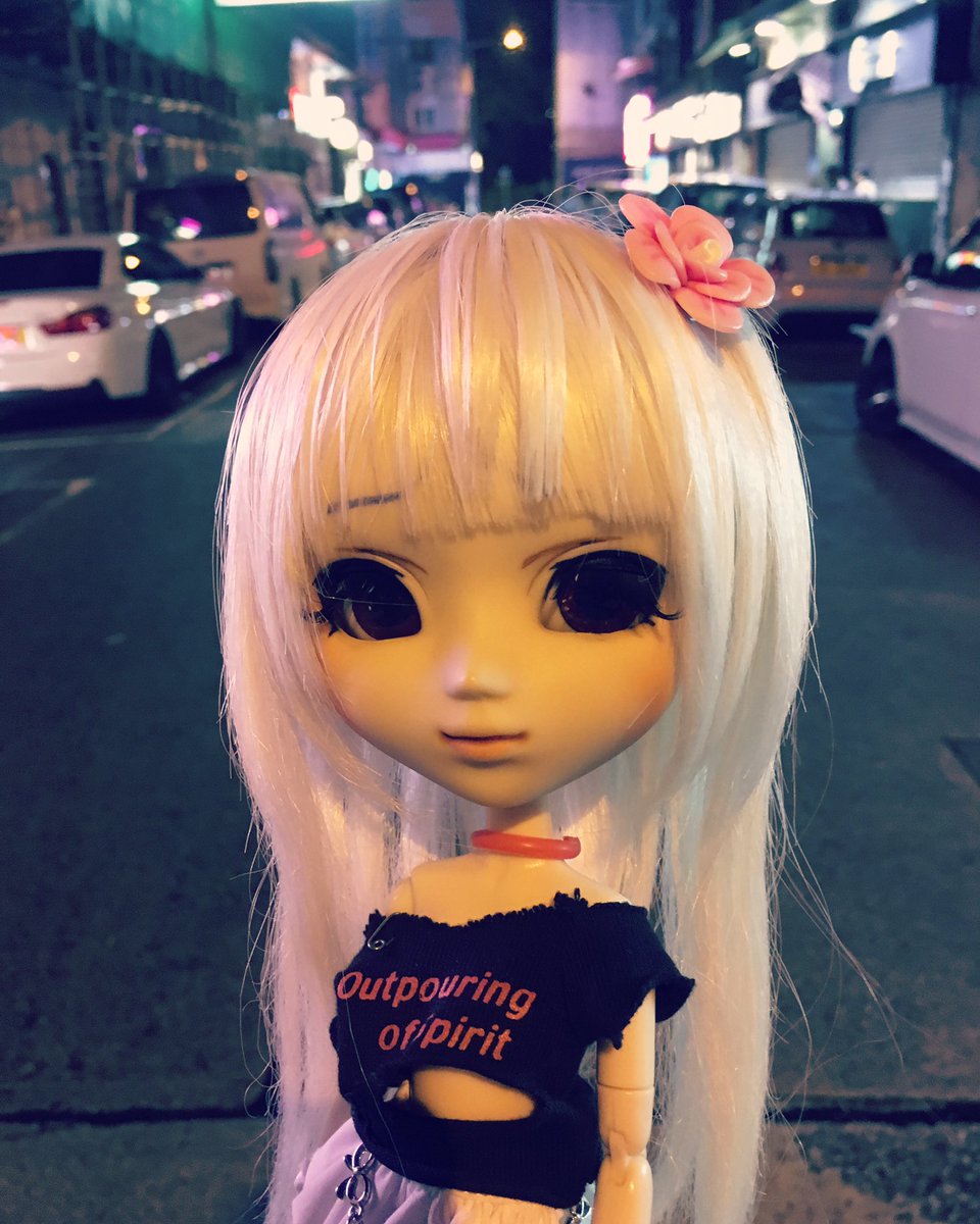 762_fmj's tweet photo. A quiet Monday night in HK #pullip #pulliphk #doll #2019hk #hk https://t.co/znBE1yCQIC