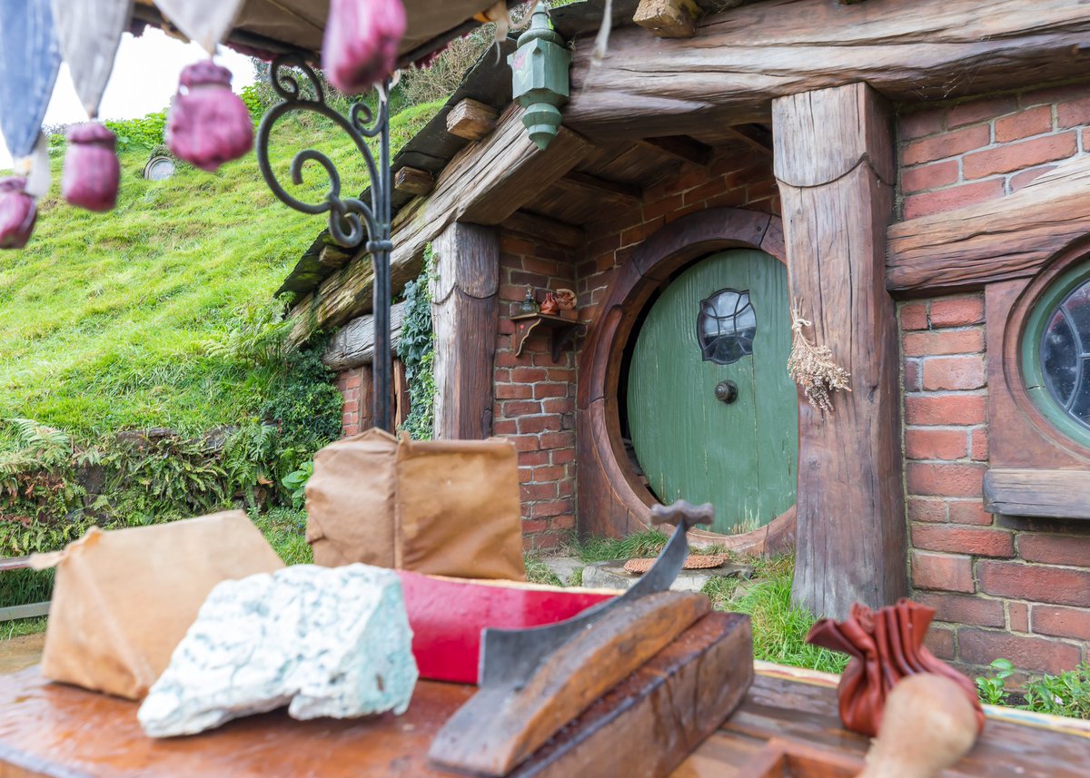 HeadfirstTravel's tweet photo. Where I'd rather be right now. 
#tour #operator #hobbit #lotr #explore https://t.co/pzFytu0zxJ