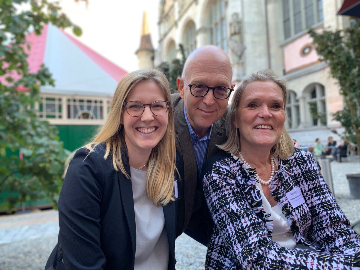 Swiss Legal Tech #slt2019 , 2. Tag, mit ⁦<a href="/franziskaKL/">Franziska Lehner</a>⁩ und ⁦<a href="/PPaltzer/">Petra Arends-Paltzer</a>⁩ : Heute State of Play und Prognosen, Alternative Dienstleister, innovative Kanzleien aus DACH und #PropTech ⁦<a href="/heckerhut/">Florian Glatz</a>⁩ ⁦<a href="/simmuc/">Simon Ahammer</a>⁩ ⁦<a href="/ioannismartinis/">Ioannis Martinis</a>⁩ ⁦@wenigermiete_de⁩