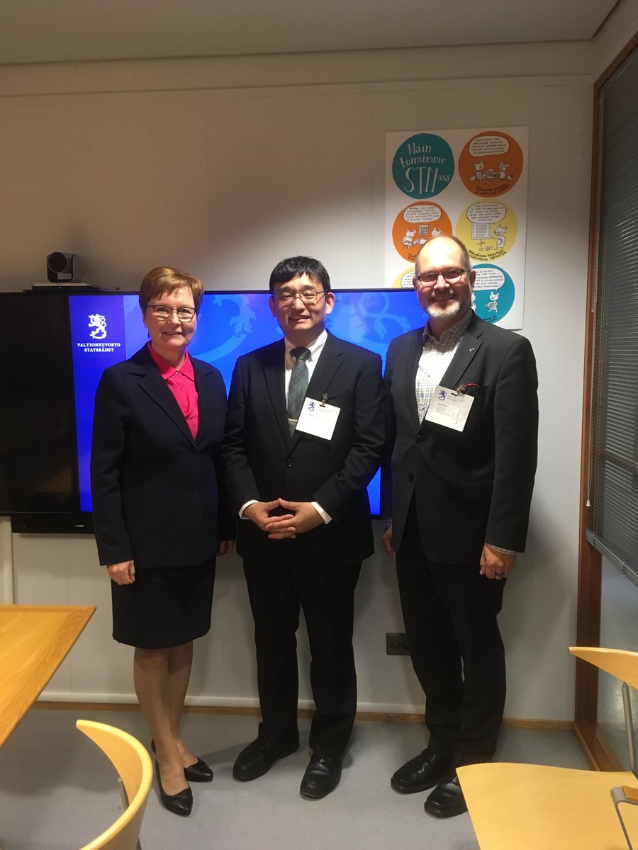 SaloSinikka's tweet photo. Japanese and Finnish academics continuously benchmark the progress of #HealthICT and #eHealth as well as implementation of legislation on secondary use of data.Thank you professors Tomihiro Kuroda and @ReponenJarmo for update @STM_Uutiset https://t.co/JoMZxCzxXn