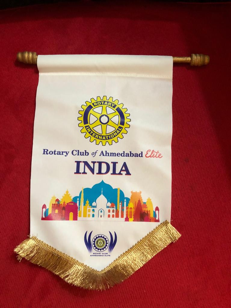3054Rotary's tweet photo. Rotary club of AHMEDABAD ELITE in flag exchange with Rotary Club of SINGAPORE as a part of international fellowship..for RC ELITE RTN. Mr. Omkar Acharya & RTN. Mrs.Pooja Acharya attended the event.
.
#Congratulations #Singapore #flagexchange #rotary3054 https://t.co/l91tfQaUdT