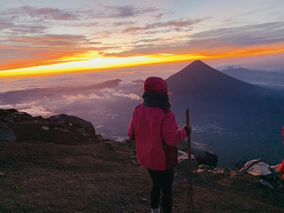 lobeams's tweet photo. // almost 4,000 meter summit to volcano #acetenango with a beautiful
crew ♥️ https://t.co/vv7Pa4ewB6