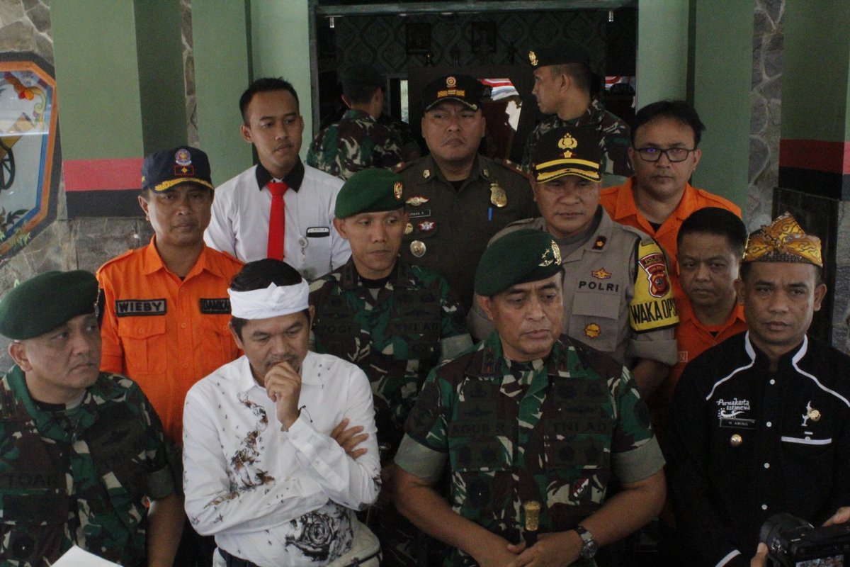 Giat  Apel dan Simulasi Latihan Penanggulangan akibat bencana,pengungsian dan pemberi bantuan kemanusiab Divif 1 Kostrad Ta 2019 pada :
Hari        : Rabu
Tanggal : 04 September 2019
Jam       : 08.00 WIB
Tempat  : Lapangan Yon Armed 9 Kab. Purwakarta
<a href="/ratna_anne/">anne ratna mustika</a> <a href="/DediMulyadi71/">Kang Dedi Mulyadi</a>