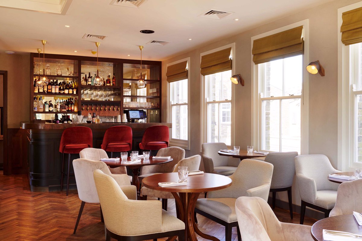 IOBackyard's tweet photo. There is definite excitement in Chislehurst for the opening of Bank House this Friday!🍷
The interiors and the food look amazing. 
📸 by Joe Woodhouse @BR7BR5BR1News @BR7Chislehurst @BankhouseBR7 @chislehurstkent https://t.co/Gq3a9PazTZ