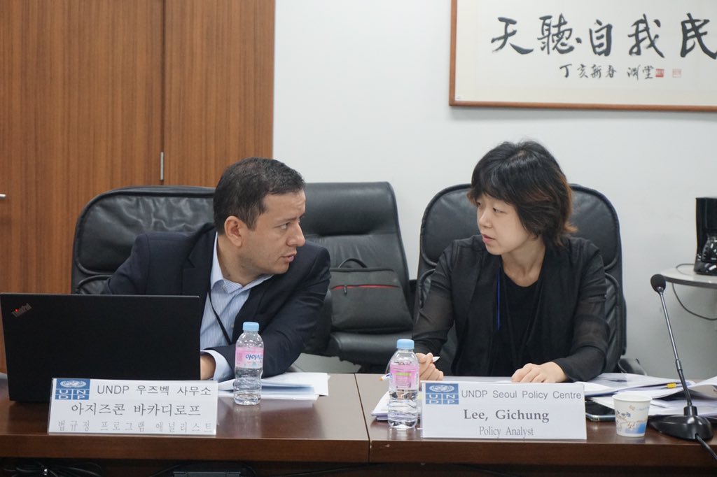UNDPSPC's tweet photo. #DYK Korea’s AntiCorruption Initiative Assessment: ➡️reduces #corruption risks ➡️promotes a culture of #integrity in the public sector. Today, the Uzbekistan 🇺🇿 delegation dives into the details of #AIA & discusses how to contextualize it. #knowledge_exchange #DSPs https://t.co/mvUu4Xas6e