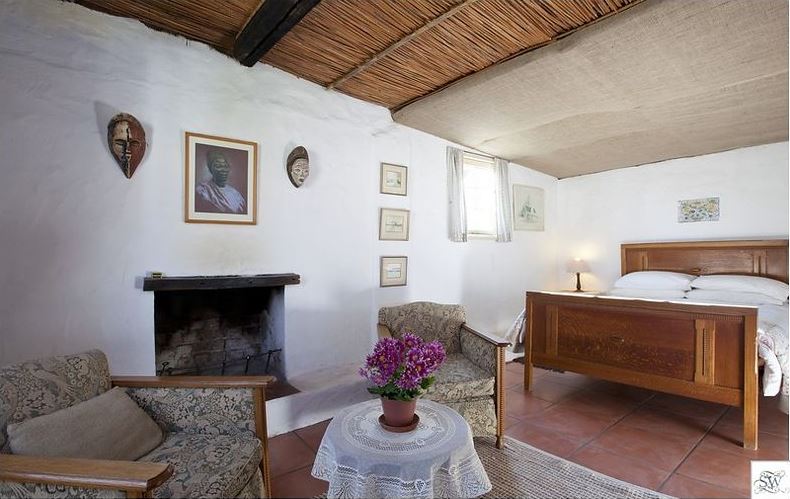 WhipstockFarm's tweet photo. Whipstock offers both self-catering cottages and bed and breakfasts. The cottages are equipped with fridges, coffee and tea-making facilities and fireplaces. โ๐ฅ
To make your booking contact info@whipstock.co.za
#bedandbreakfast #farmcottage #guestfarm #travel https://t.co/ATBk245AuH