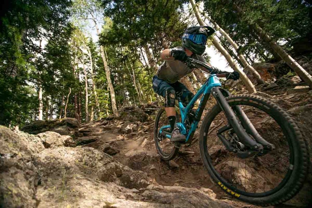 bikerumor's tweet photo. Trust Shout fork adds long travel trailing multi-link suspension to trail &amp; enduro bikes https://t.co/zsYH0S8JR3 https://t.co/QQuWgao9ni