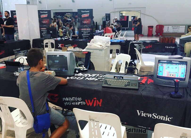 ArcadesCat's tweet photo. El próximo 6, 7 y 8 septiembre 2019 participaremos en la #FanCon2019 en el Espai Jove l’Escorxador, ubicado en Palau-Solità de Plegamans (Barcelona)
Venid a disfrutar con nosotros de la mejor selección de #arcade y #pinballs de #LaNau 👾
Más info en: https://t.co/wDYlUpnxJ9 https://t.co/UN07SETPZK