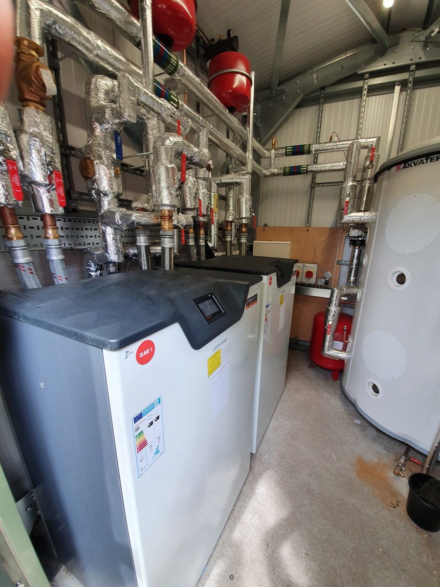 SuffolkWire's tweet photo. Flagship Customers feeling the benefit of renewable heating project >> https://t.co/HByQl6s7OX >> @_FlagshipGroup @finngeotherm >> #Flagship #Renewable #Heating #Heatingproject #energy #housing #sustainable #sustainablility #benefits https://t.co/5uRdG6K57c