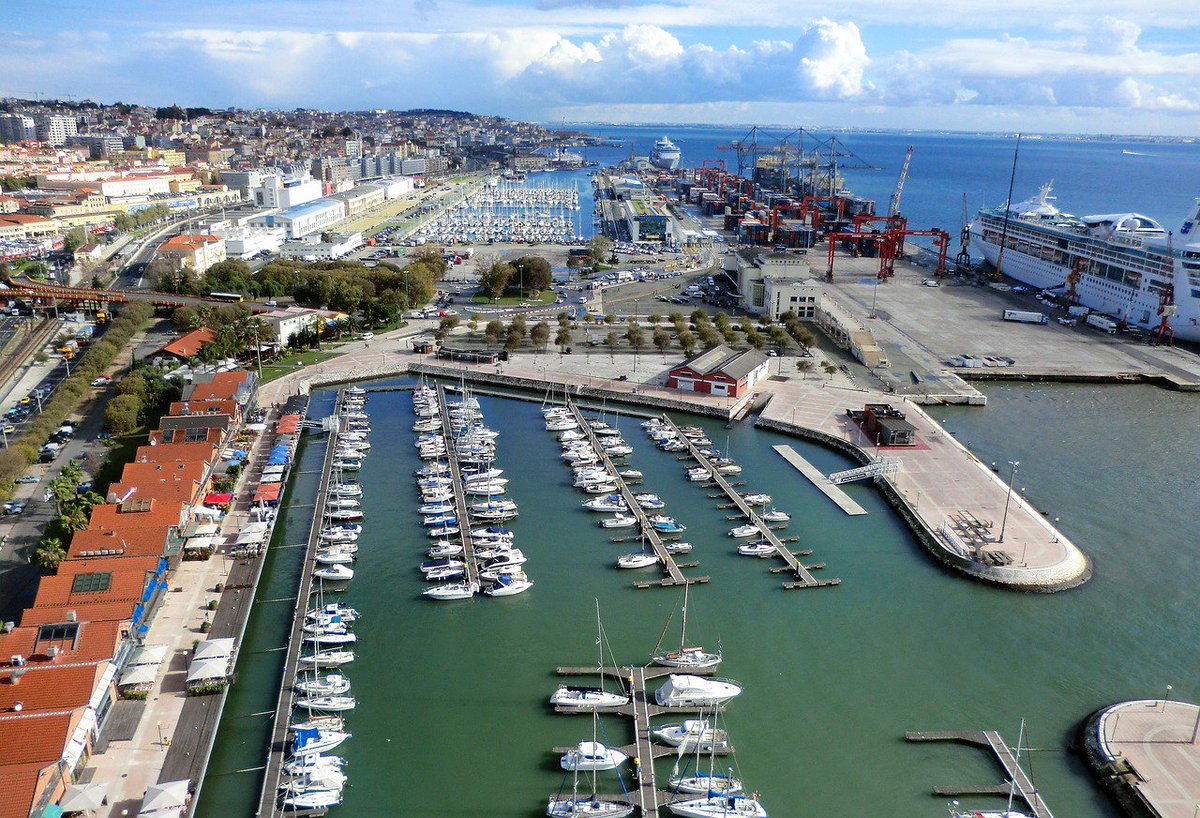 LisbonMoves's tweet photo. 🇬🇧Lisbon port❤️⛴️
🇵🇹Perspetiva do nosso porto😍🛥️👌

#lisbonmoves #tagusriver #tejo #tajo #riotejo #port
#lisboa #lisbon #lissabon #lisbonne #lisbona
#portugal #portogallo #visitlisboa #visitportugal https://t.co/SR3qyC6oxC
