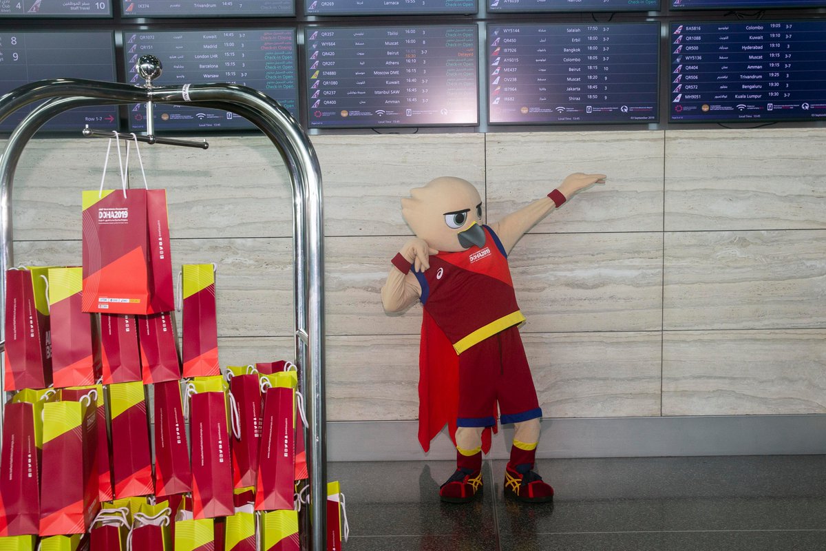 IAAFDoha2019's tweet photo. Falah the falcon 🦅 gave passengers at @HIAQatar a warm #Doha🇶🇦welcome &amp; goodbye! #FollowFalah https://t.co/aL9ZMYM7DM