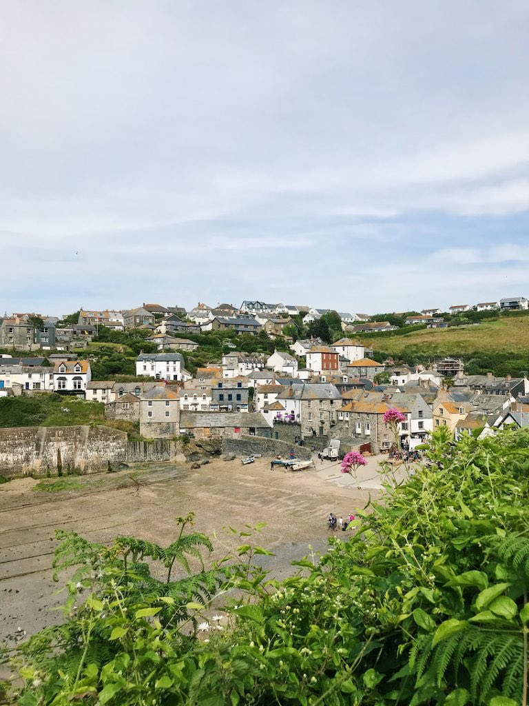 afashionoddity's tweet photo. How to see North Cornwall in one day - https://t.co/SkqfUQgPlO #cornwall @EHTintagel @witchmuseum #travel https://t.co/uK0NwKHT1a