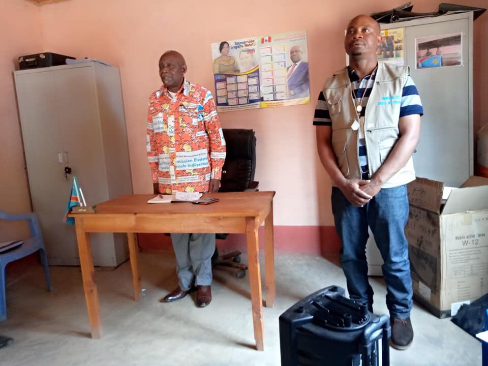 afiamama's tweet image. #MITWABA: 
Mise en place du comité d’alerte communautaire des mariage précoce par l'administrateur du Territoire Mr Mbowa Kalenga Wakumbowa sous la supervision du chargé des programmes et formations AMA asbl/Grand-Katanga.
#StopMariagePrecoce
@JacquesKyabula @habariRDC @t_olenga