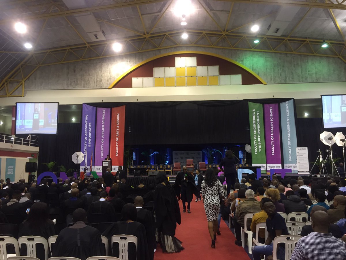 _NduduzoN's tweet image. Spring Graduation 🎓 about to commence @DUT_Tweets. Congratulations to all graduands. #DUTSpringGrad19