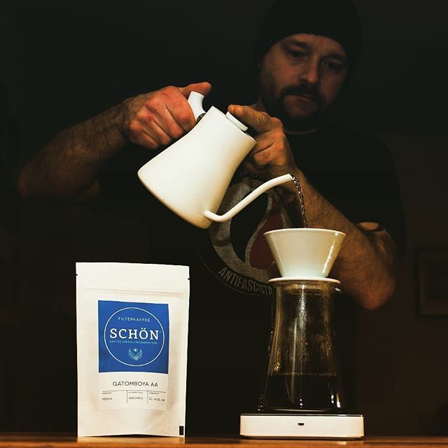 aromasunrisecom's tweet photo. Schön(en) guten Morgen ☕👌 Kaffee von @schoenkaffee gibt es auch in unserer September Kaffeebox zusammen mit @talormade

Jetzt bestellen 👉📦 https://t.co/xlQae8i8Pf https://t.co/tzB2DqhzXl