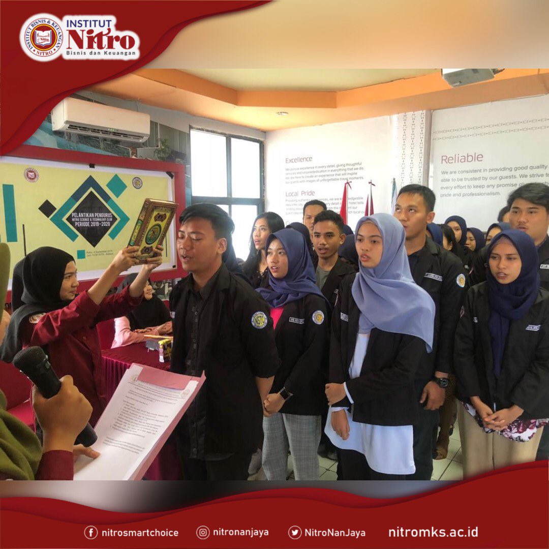 NitroNanJaya's tweet photo. Rabu 04 Sept 2019. Selamat dan sukses atas terpilihnya Farhan sebagai Ketua Nitro Science and Technology Club periode 2019-2020 dan adik-adik pengurus @nstc_progressive tetap terus berkarya untuk Institut Bisnis dan Keuangan Nitro. #NSTC #IBKNitro #UKMNitro #NitroSmartChoice https://t.co/h0m5yDm8Hu