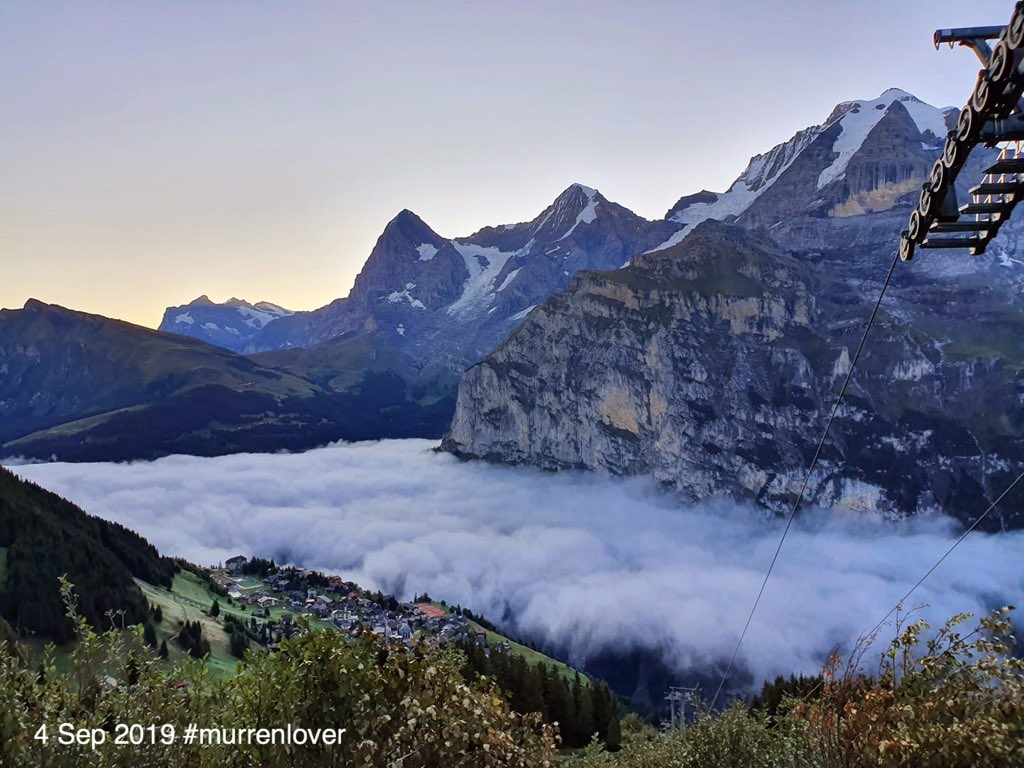 Murrenlover's tweet image. #Mürren village above the clouds. #Murren #cloudinversion #ThePhotoHour #StormHour @EarthandClouds @PhotographyWx