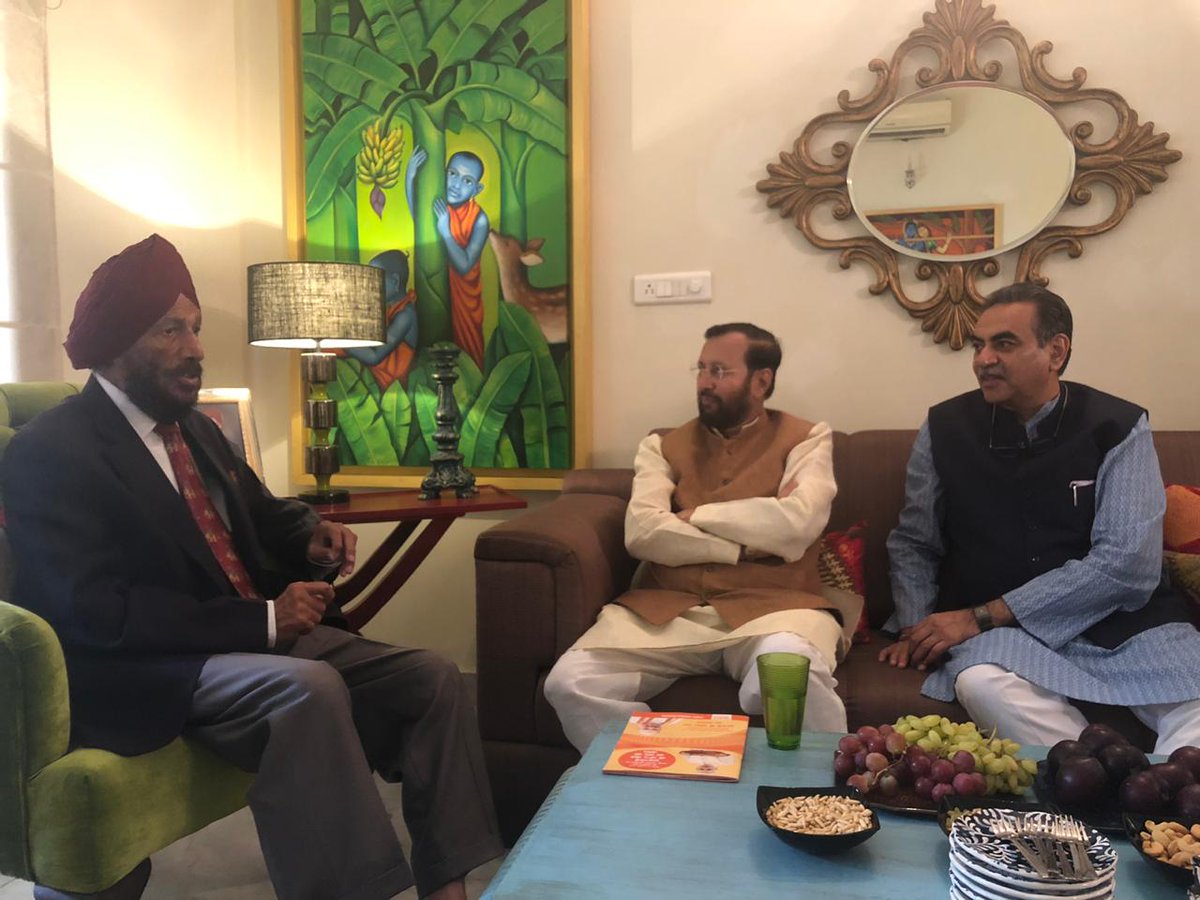 MilkhaOfficial's tweet photo. In discussion earlier today with Mr. @PrakashJavdekar and @SanjayTandonBJP at our residence. @PMOIndia 
#FlyingSikhTweets https://t.co/A4z1zDSzke