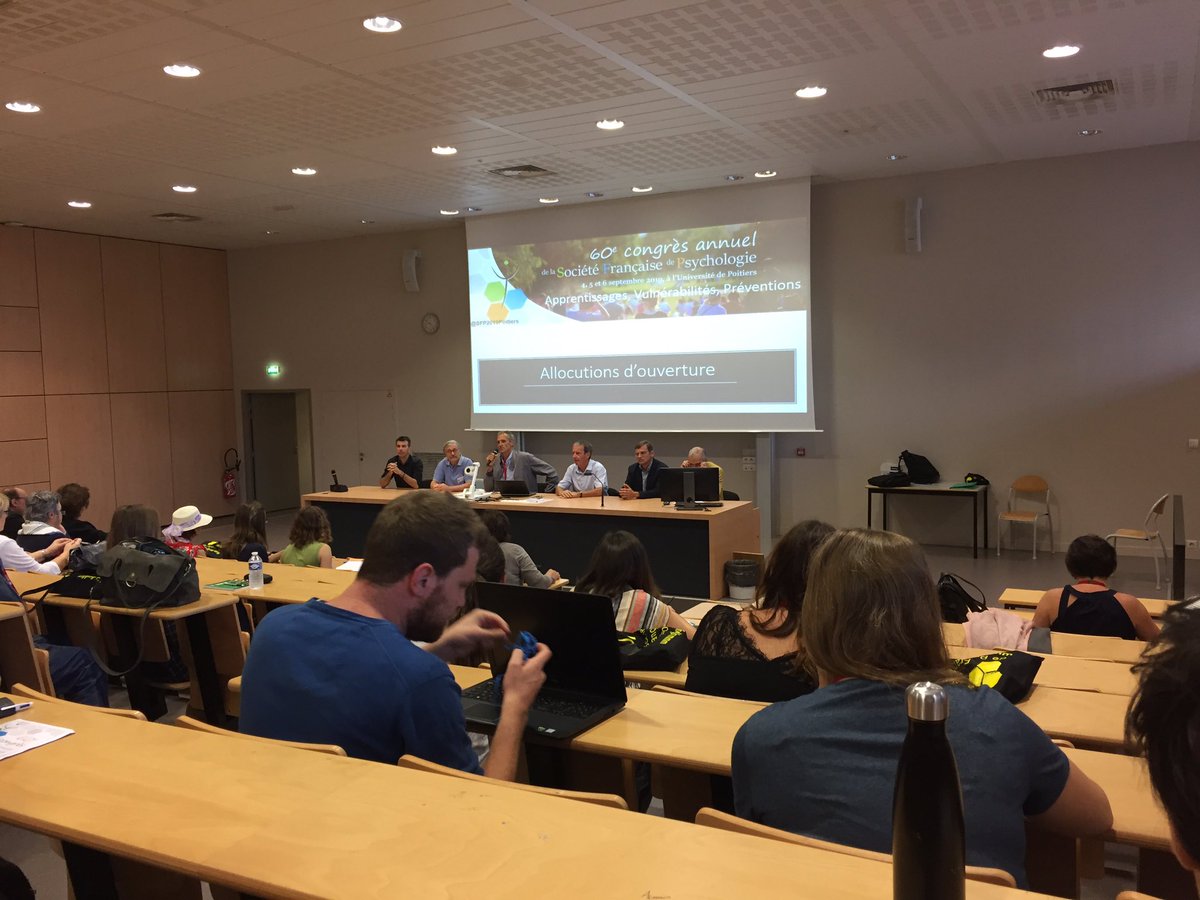 SFP2019Poitiers's tweet photo. Le 60ème congrès de la @SFPsy est lancé par les allocutions d’ouverture ! 🗣 C’est parti pour 3 jours intensifs d’échanges 👥 N’hésitez pas à partager les conf auxquelles vous participez via @SFP2019Poitiers 😉 https://t.co/gYAG0GOUGq