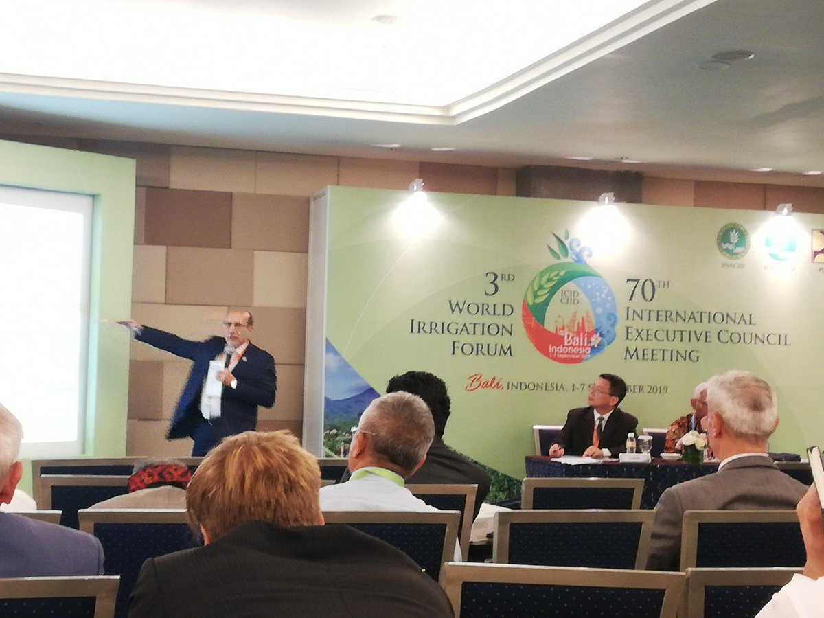 ADBWater's tweet photo. In a parallel session, ADB Director for SEAsia Environment, Natural Resources & Agriculture Division Jiangfeng Zhang co-chairs a session discussing management of water resources demand, remote-sensing evotranspiration data, sustainability of groundwater, etc. #WIF3 #icid2019 https://t.co/5eRbnjJimV