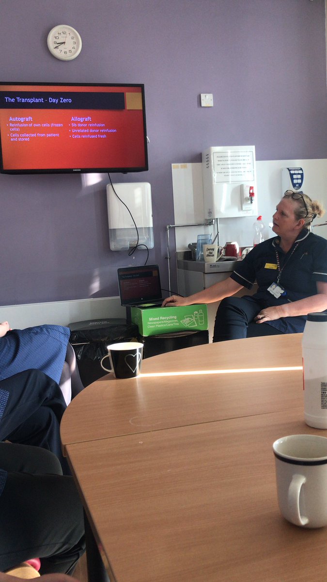 sharonraymond50's tweet photo. Wednesday teaching ‘What is the difference between Auto and Allo transplants?’. Suzanne Greep has been our transplant CNS for 11 years and is passing on her knowledge to all the haematology team #haemteam #everydayisateachingday #wednesdayteaching @UHP_NHS @siandennison https://t.co/otHsNVWE1x