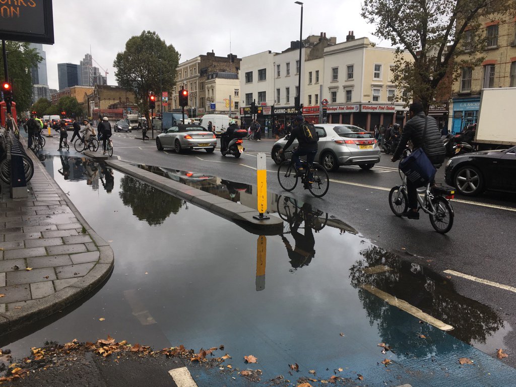 The Whitechapel Wheel Wash has blocked CS2 again.