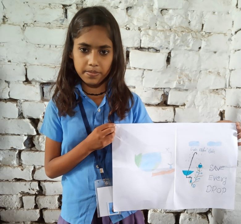 To achieve a water-secure tomorrow, efforts need to focus on empowering future stakeholders with knowledge and practices on efficient water usage, conservation, and recharging. A student from UMS Tarwan, Patna advocates to #SaveEveryDrop 
#JanShakti4JalShakti 
#JalShaktiAbhiyan
