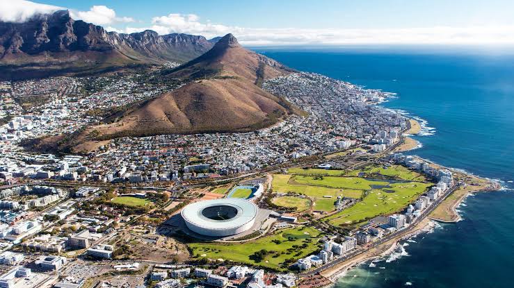 The 28th <a href="/wef/">World Economic Forum</a> on #Africa is taking place in #CapeTown, #SouthAfrica. This year's theme is "Shaping Inclusive Growth and Shared Futures in the Fourth Industrial Revolution".

#Rwanda is attending the forum, represented by Minister <a href="/MusoniPaula/">Paula Ingabire</a>, CEO <a href="/cakamanzi/">Clare Akamanzi</a> &amp; MoS <a href="/onduhungirehe/">Olivier J.P. Nduhungirehe</a>.