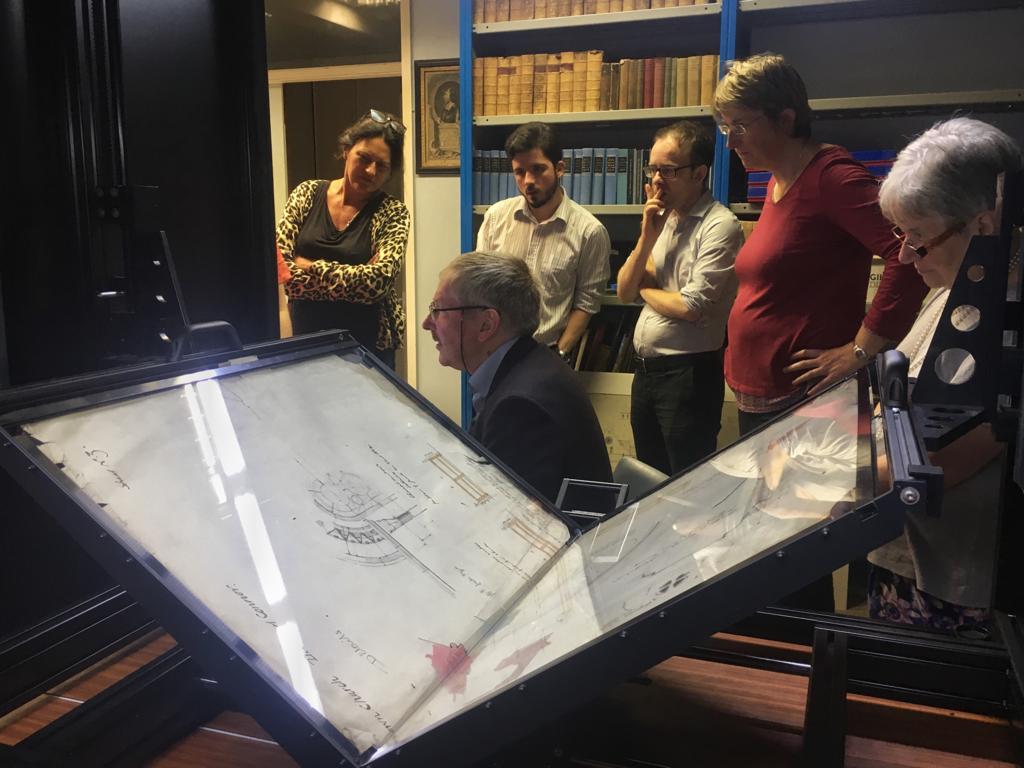 Book2netFrance's tweet photo. Irlande : Hier, nous avons installé notre #scanner de #livres à la Representative Church Body Library (@rcblibrary) à #Dublin. Ce fut un grand plaisir de former le personnel. Bienvenue à bord ! 📸🎥🇮🇪

#Numérisation #Bibliothèque #numérique #Archives #Histoire https://t.co/ho3djffRjY