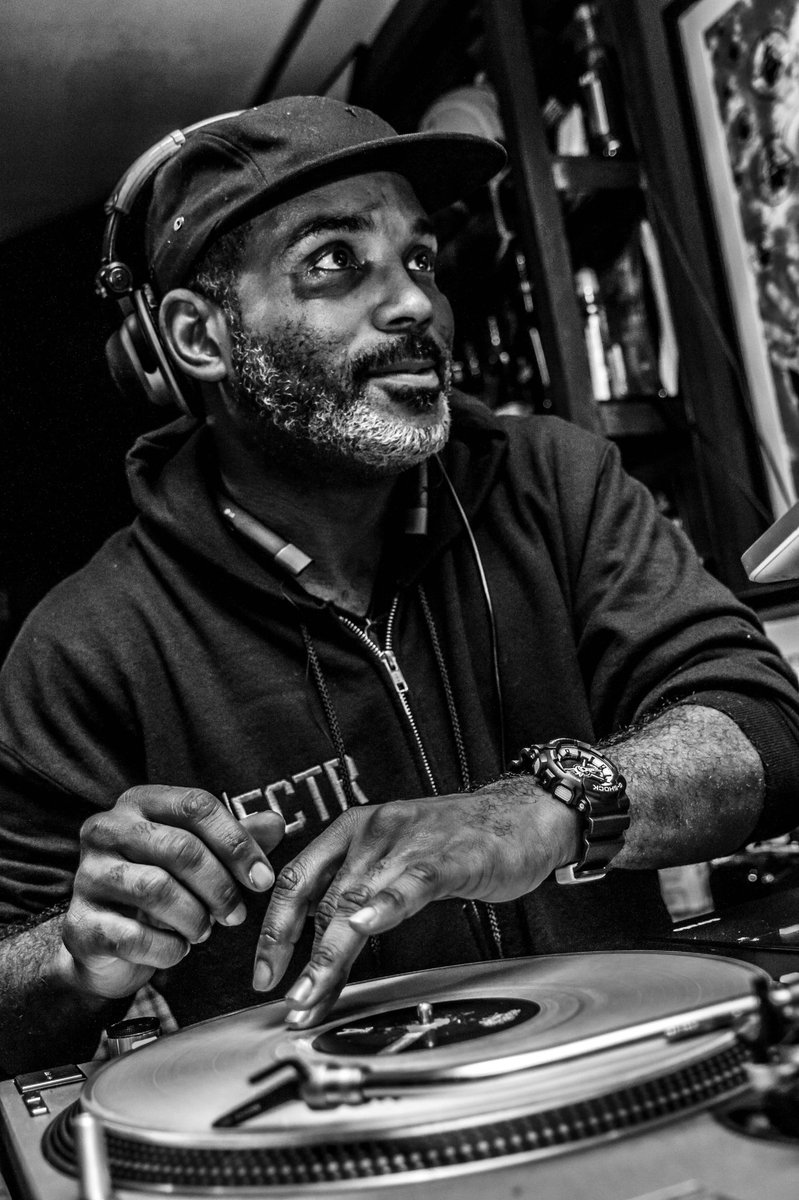 ChipShopBXTN's tweet image. @xplargepro is back at the cHIP sHOP ..This time he’s ROCKIN tha MIC ..It’s gonna a SICK night !! THIS ONE STRICTLY FOR THE REAL HIPHOP HEADZ !!! Hit the website for full deets &amp;amp; tickets !!! #hiphop #mainsource #NY #nas #dj #producer #mc #eatdrinkhiphop #chipshopbxtn