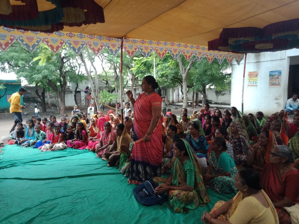CEEahmedabad's tweet photo. CLP India team visited Jasdan & Kalawad cluster to review the Aarohan project. Activities undertaken by CEE in the 2nd phase were discussed and evaluated. The team showed keen interest on working further towards #WomenLivelihood, #SmallScaleEnterprise, #Water & #Education. #SDGs https://t.co/bb0PcPlXvT