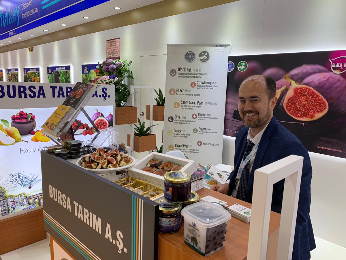 blackbursacom's tweet photo. We are here! Are you ready to visit us at Hall 3 Stand J30? "Let's discuss what we can achieve together!" We are pleased to welcome you to Asia Fruit Logistica between 4-6 September.
#WithHeartAndSoulForBursa
#WorkTogetherAchieveTogether
@bursabuyuksehir
@Alinuraktas70 https://t.co/LxKF5gwm80