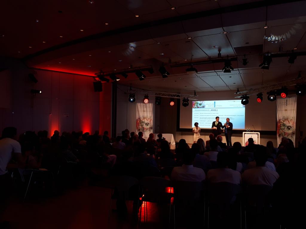 DVPT_eV's tweet photo. #fc19 Start der Future Convention 2019 https://t.co/ZCAF2FsxjH