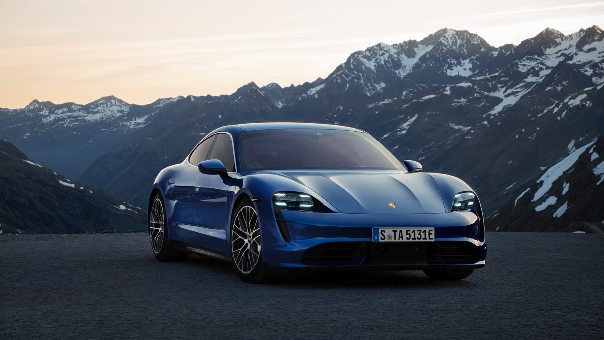 Ahora sí, el Porsche Taycan es oficial 

450 km (WLTP)
93.4 kWh
2,8 segundos 0-100 km/h
260 km/h
761CV
1.050 NM
